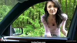 Gangbang interracial brutal - Salope défoncée par blacks