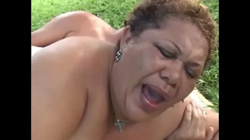 MILF Ronde Randy Se Fait Défoncer Sauvagement