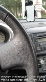 Blonde suce et prend du sperme sur aire d'autoroute